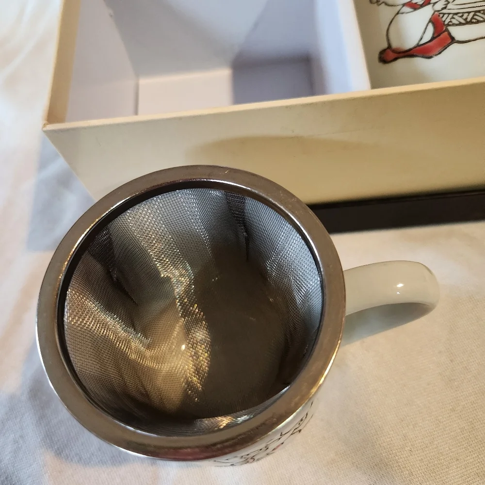 Arita Japanese Ceramic Tea Mugs with Infusers Set of 2 Grandma Grandpa Design